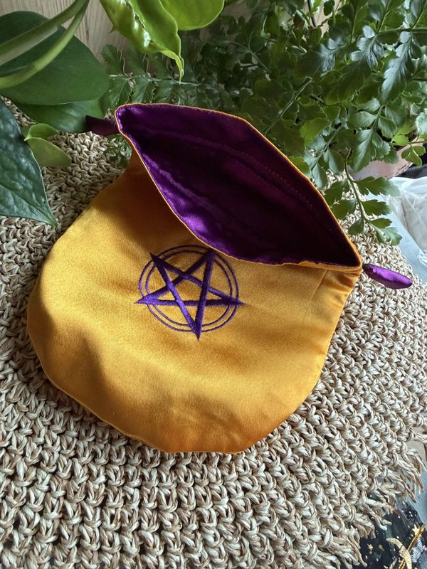 Tarotpung, pentagram, gul sateng