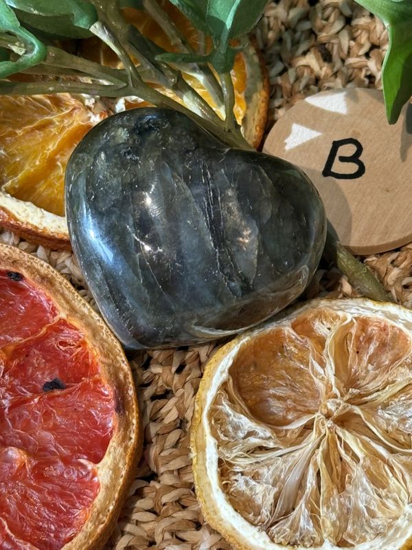 Labradoritt hjerte 4-6 cm 